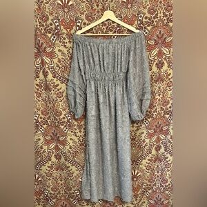 1 4 3 STORY M boho raised floral off the shoulder soft lavender gray dress